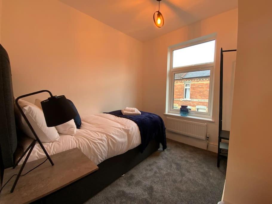 Centrally Located To The City Of Lincoln Eksteriør bilde